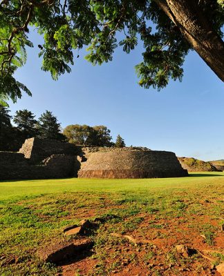 Zonas arqueológicas y museos, opción en vacaciones de verano Zona Arqueológica de Tzintzuntzan, Michoacán : Foto © Héctor Montaño INAH