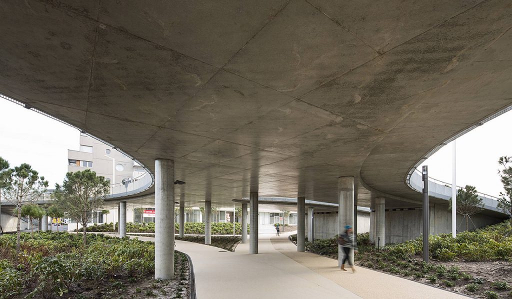 Puerta de Entrada. Bayona. Francia por Mateo Arquitectura - arquiRED