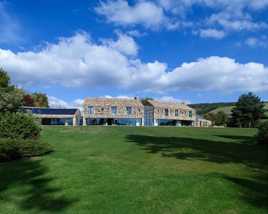 Contour House by Sanei Hopkins Architects in Baslow, Derbyshire, England : Photo credit © Peter Landers