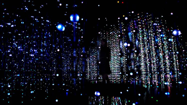 Crystal Universe Instalación Digital Interactiva by teamLab : Photo © teamLab Inc.