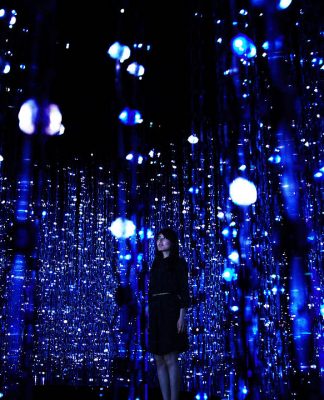 Crystal Universe Instalación Digital Interactiva by teamLab : Photo © teamLab Inc.