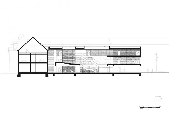 Corte Longitudinal de la Biblioteca Municipal de Aalst diseñada por KAAN Architecten : Drwaing © KAAN Architecten