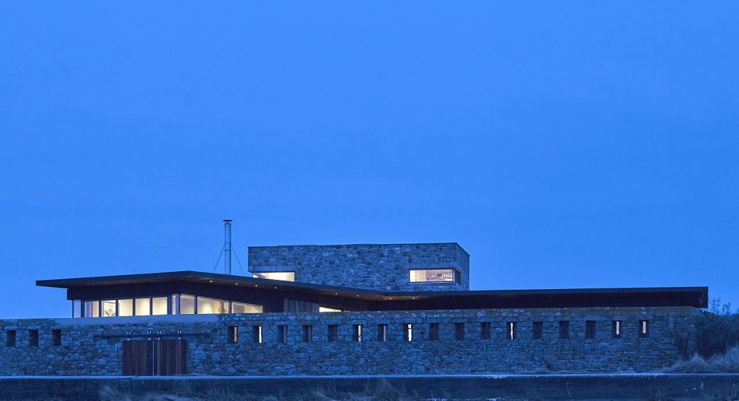 Le Petit Fort by Hudson Architects in Jersey, Channel Islands : Photo credits © Edmund Sumner