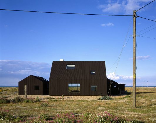 North Vat by Rodic Davidson Architects in Dungeness, Kent, England : Photo credit © Helene Binet