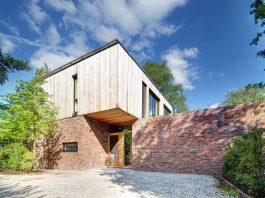 Private House 1109 by GA Studio Architects in Cheshire, England : Photo credit © Charlie Coleman