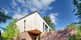 Private House 1109 by GA Studio Architects in Cheshire, England : Photo credit © Charlie Coleman
