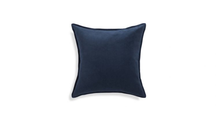 Brenner Pillow Indigo : Photo © Crate & Barrel