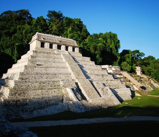 Templo de las Inscripciones. Zona Arqueológica de Palenque : Foto © INAH