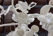 Siphonophora del artista Thomas Glassford en el Museo Universitario del Chopo : Fotografía © Museo Universitario del Chopo - © Cultura UNAM