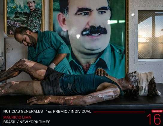 World Press Photo 16 Primer Premio / Individual en la Categoría Noticias Generales : Photo © Mauricio Lima / New York Times