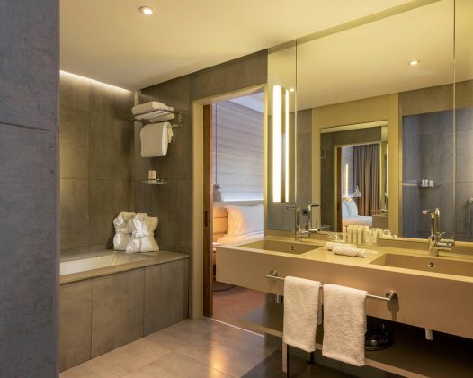 Radisson Blu Marrakech Junior Suite Bathroom : Photo credit © Atelier Pod