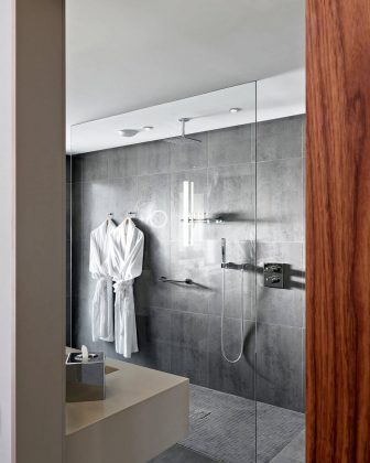 Radisson Blu Marrakech Business Class Room Bathroom : Photo credit © Atelier Pod