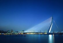 Erasmus Bridge, Holanda 1990-1996 by UNStudio : Photo credit © Christian Richters