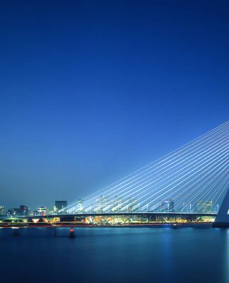 Erasmus Bridge, Holanda 1990-1996 by UNStudio : Photo credit © Christian Richters