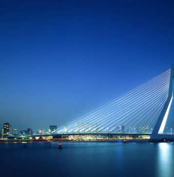 Erasmus Bridge, Holanda 1990-1996 by UNStudio : Photo credit © Christian Richters