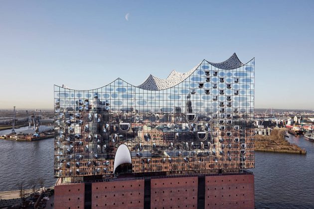 Elbphilharmonie Hamburg : Photo credit © Maxim Schulz, courtesy of Elbphilharmonie Hamburg