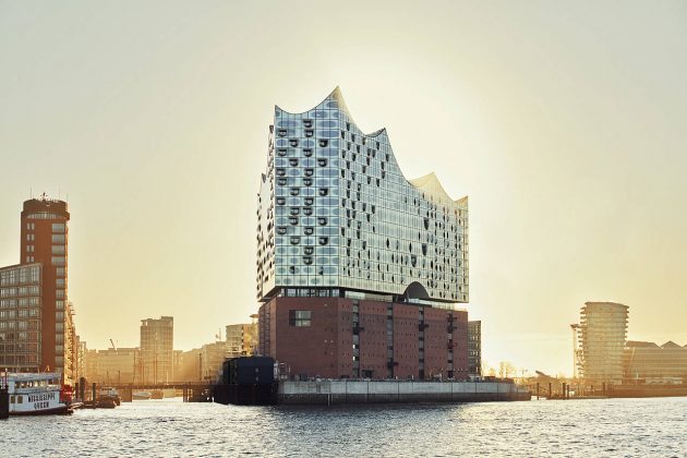 Elbphilharmonie Hamburg : Photo credit © Maxim Schulz, courtesy of Elbphilharmonie Hamburg