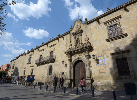 Fachada. Museo Regional de Guadalajara :. Foto : © Héctor Montaño INAH