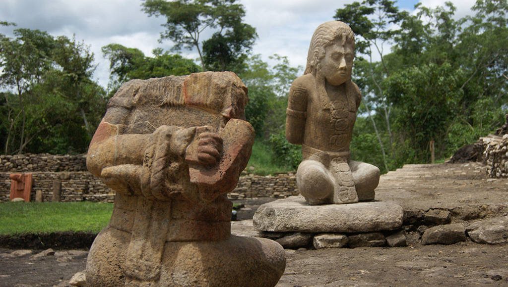 Esculturas de cautivos fueron hechas durante crisis de las grandes urbes mayas : Foto © Mauricio Marat INAH