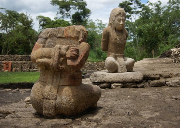 Esculturas de cautivos fueron hechas durante crisis de las grandes urbes mayas : Foto © Mauricio Marat INAH