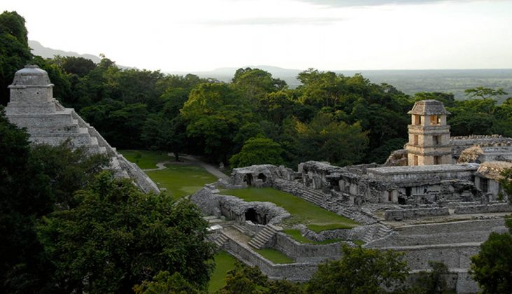 Zona Arqueológica de Palenque : Foto © Héctor Montaño INAH