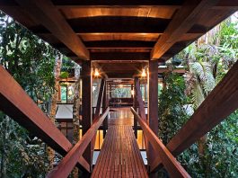 Marcos Acayaba, Acayaba House, Tijucopava, Guarujá, São Paulo, Brazil : Copyright © Leonardo Finotti