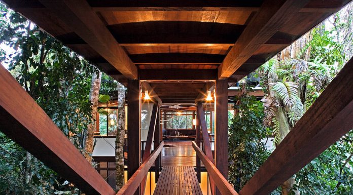 Marcos Acayaba, Acayaba House, Tijucopava, Guarujá, São Paulo, Brazil : Copyright © Leonardo Finotti