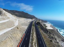 Restitución de Terraplén en Carretera Tijuana-Ensenada KM 93, Ensenada, Baja California : Fotografía cortesía de © Premio Obras Cemex