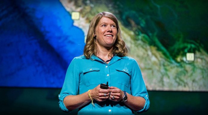 Sarah Parcak: Buscando civilizaciones perdidas en Perú — con satélites : Photo courtesy of © TED Conferences