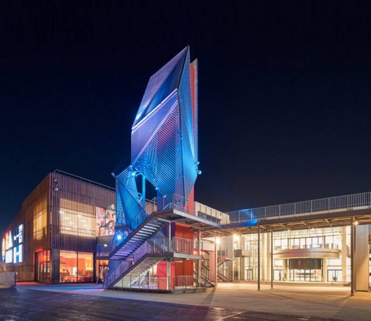 Centro Comercial y Parque Recreativo Les Saisons en Meaux, Francia Centro Comercial y Parque Recreativo Les Saisons por Arte Charpentier Architectes : Photo credit © Epaillard+Machado