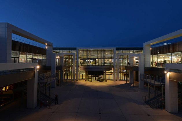 Centro Comercial y Parque Recreativo Les Saisons por Arte Charpentier Architectes : Photo credit © Epaillard+Machado