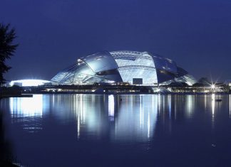 A key feature of the Singapore Sports Hub is the integration of retail restaurant and office space around the stadium. The seamless physical connectivity between these spaces ensures that the precinct is continually busy and active on event and non-event days : Photo credit © Franklin Kwan