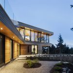 Altaïr House en Cap-à-l'Aigle, QC, Canadá by Bourgeois / Lechasseur Architects : Photo credit © Adrien Williams