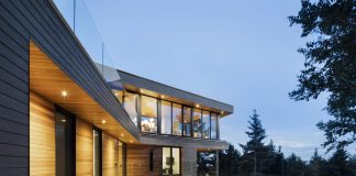 Altaïr House en Cap-à-l'Aigle, QC, Canadá by Bourgeois / Lechasseur Architects : Photo credit © Adrien Williams