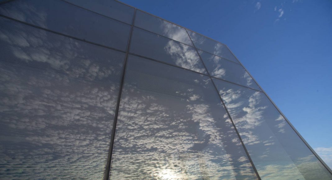 Exterior de la Galería Fisher Bay Observatory Gallery totalmente de cristal del Exploratorium : Image by Amy Snyder © Exploratorium, www.exploratorium.edu