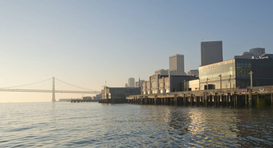 El Exploratorium en el Muelle 15 de San Francisco, vista desde el agua : Image by Amy Snyder © Exploratorium, www.exploratorium.edu