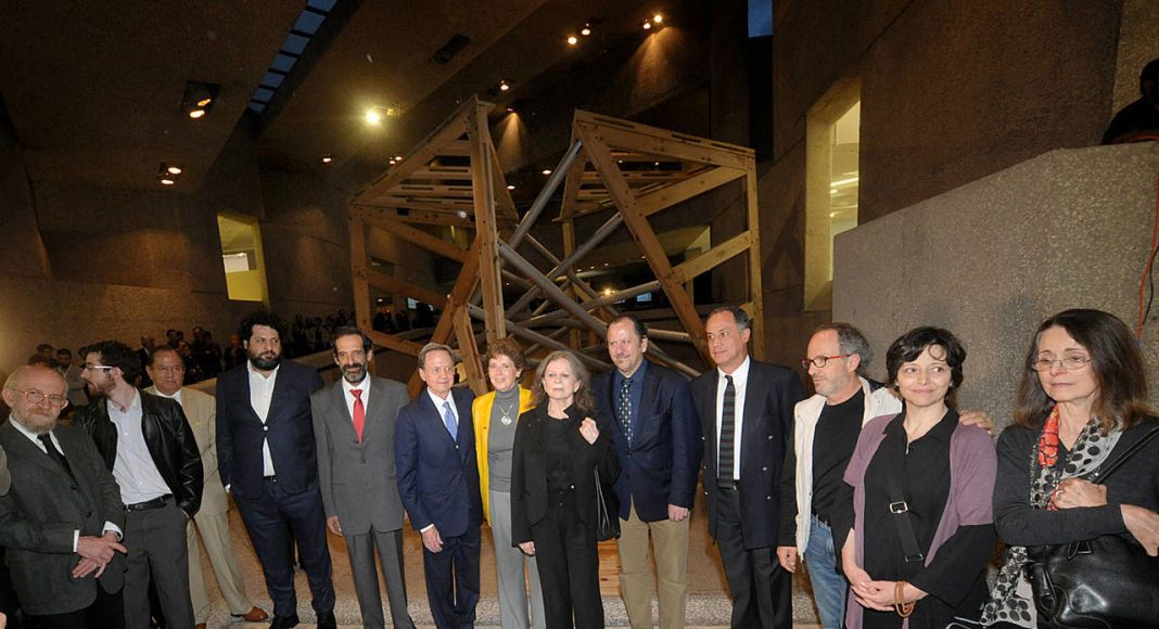 Inauguración Escultura Cubo Transitable de 6 metros del Arq. Teodoro Gonzalez de León : Fotografía © ALR - Secretaría de Cultura de México