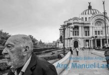 El arquitecto Manuel Larrosa recibe la Medalla Bellas Artes : Fotografía © INBA