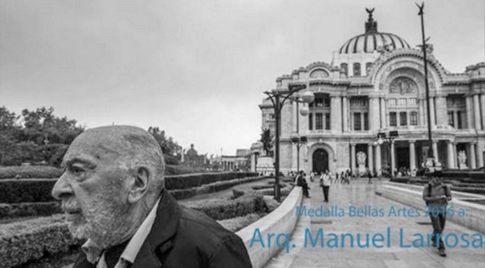 El arquitecto Manuel Larrosa recibe la Medalla Bellas Artes : Fotografía © INBA