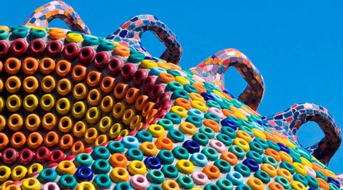 La Arquitectura Orgánica de Senosiain : Poster © Arquitecto Javier Senosiain, cortesía del © INBA