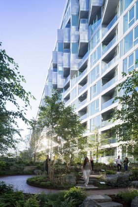 VIΛ 57 West Courtyard View by BIG – Bjarke Ingels Group : Photo credit © Iwan Baan