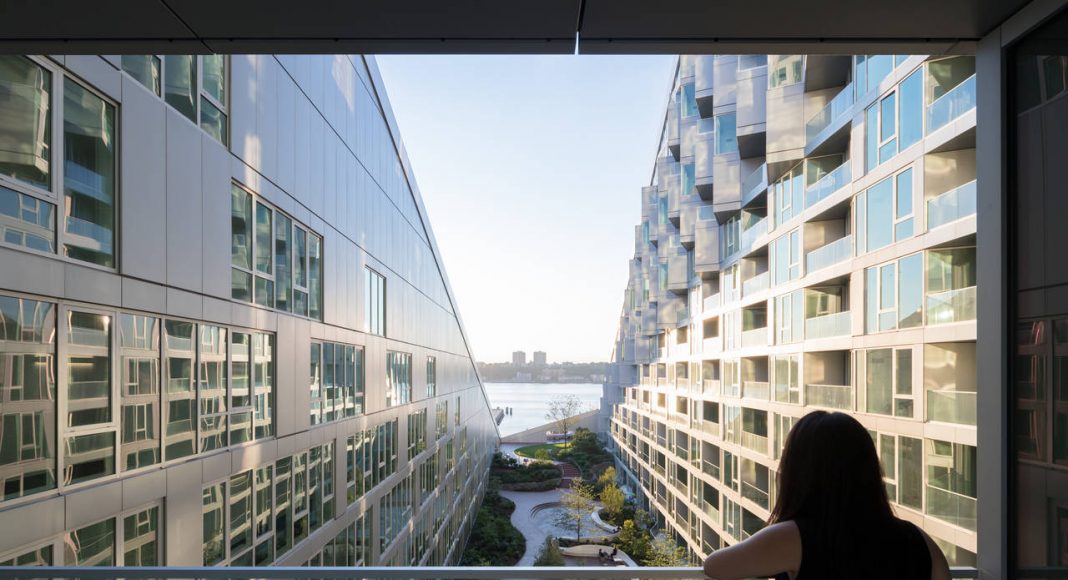 VIΛ 57 West Courtyard View by BIG – Bjarke Ingels Group : Photo credit © Iwan Baan