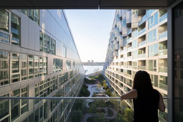 VIΛ 57 West Courtyard View by BIG – Bjarke Ingels Group : Photo credit © Iwan Baan