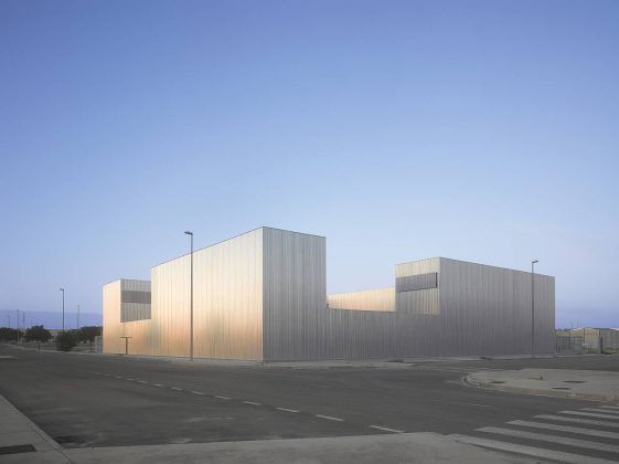 Industria de montajes eléctricos. José María Sánchez García. España : Photo © Roland Halbe