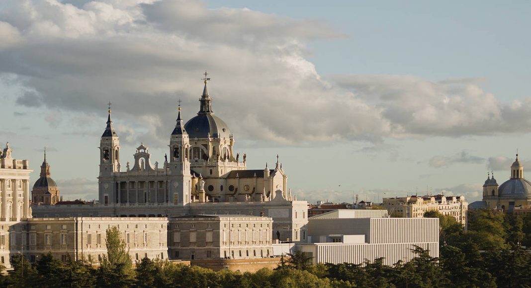 Museo de las Colecciones Reales. Luis Moreno Mansilla y Emilio Tuñón Álvarez. España : Photo © Luis Asin