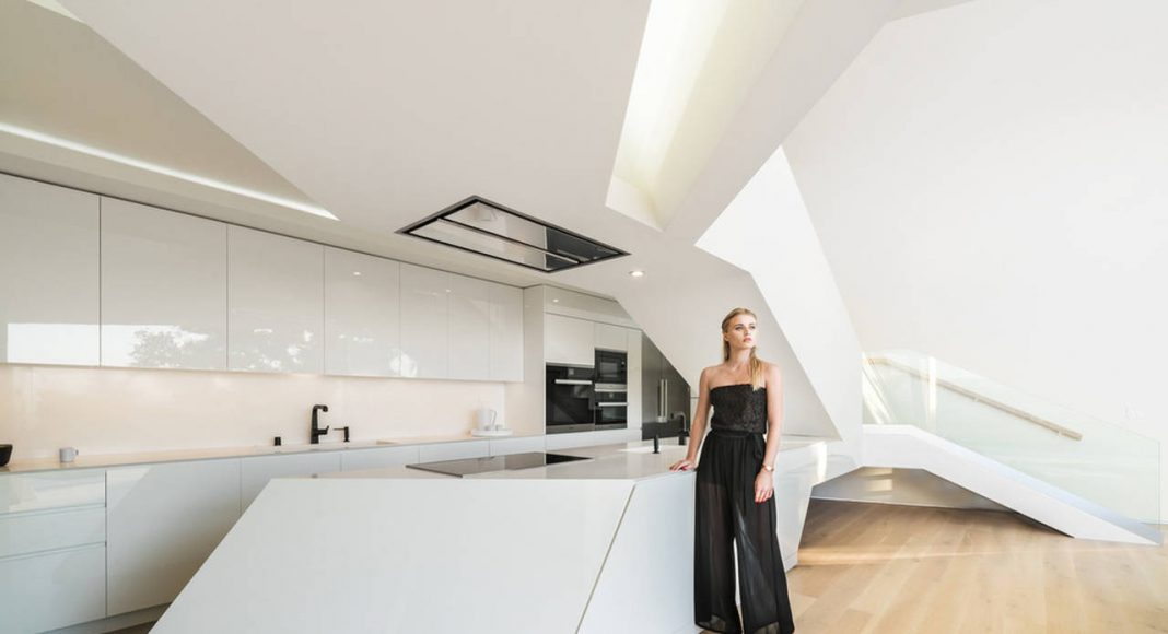 MU77 - KITCHEN BY ARSHIA ARCHITECTS : Photo credit © PAUL VU