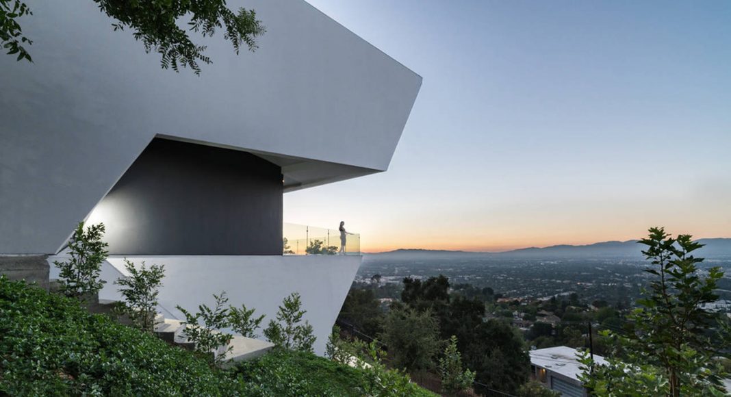 MU77 - SIDE/VALLEY BY ARSHIA ARCHITECTS : Photo credit © PAUL VU