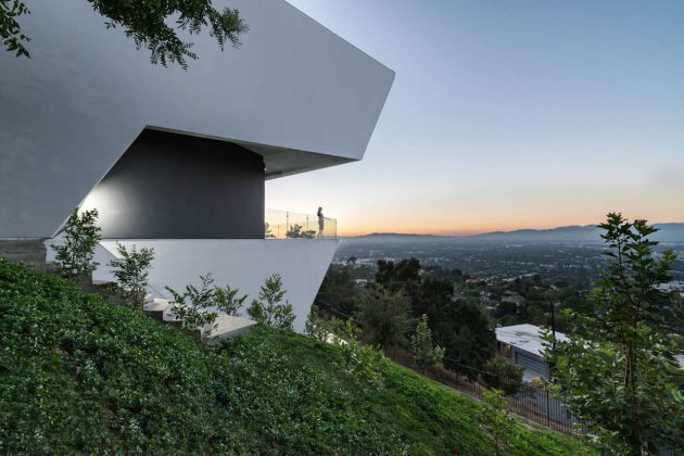 MU77 - SIDE/VALLEY BY ARSHIA ARCHITECTS : Photo credit © PAUL VU