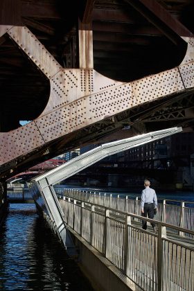 Chicago Riverwalk by Ross Barney Architects : Photo © Kate Joyce Studios