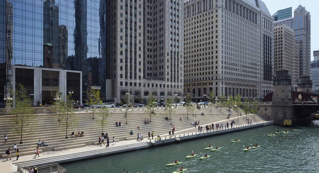 Chicago Riverwalk by Ross Barney Architects : Photo © Kate Joyce Studios